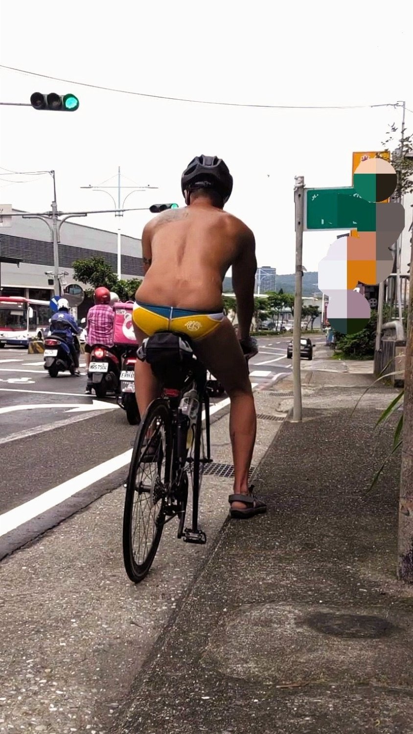 淋雨裸尻 3-5