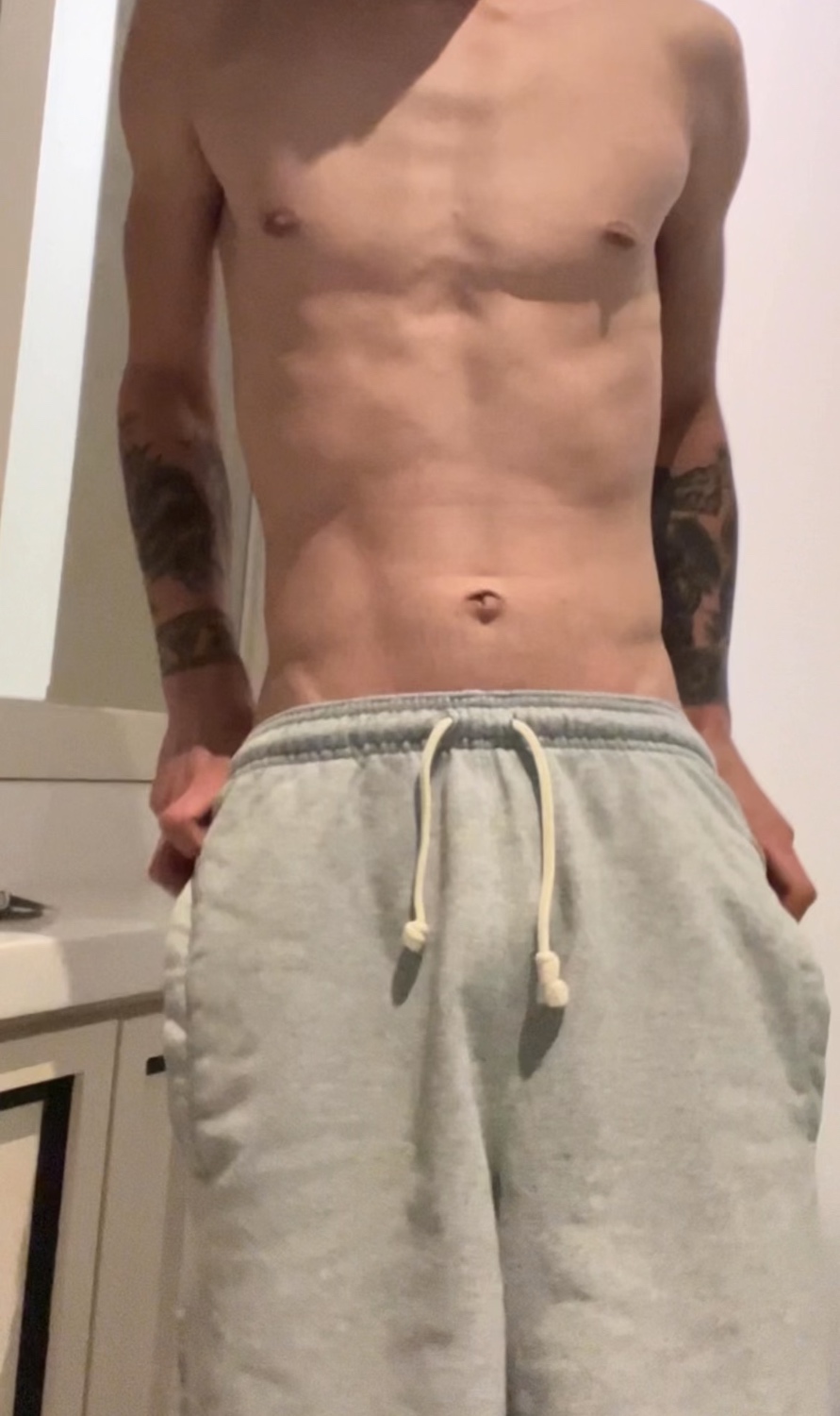 體育白襪廁所噴射🥵