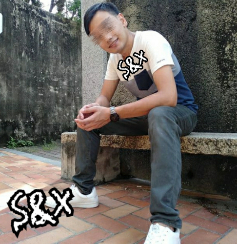 脩