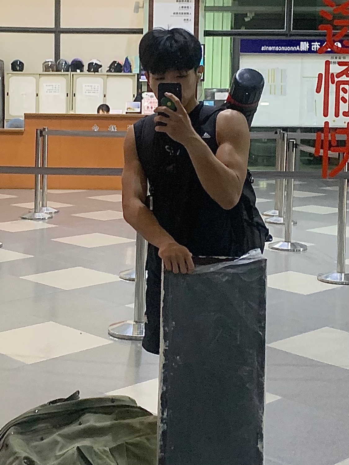 快閃福利片：星期天憂鬱就是欠尻😡