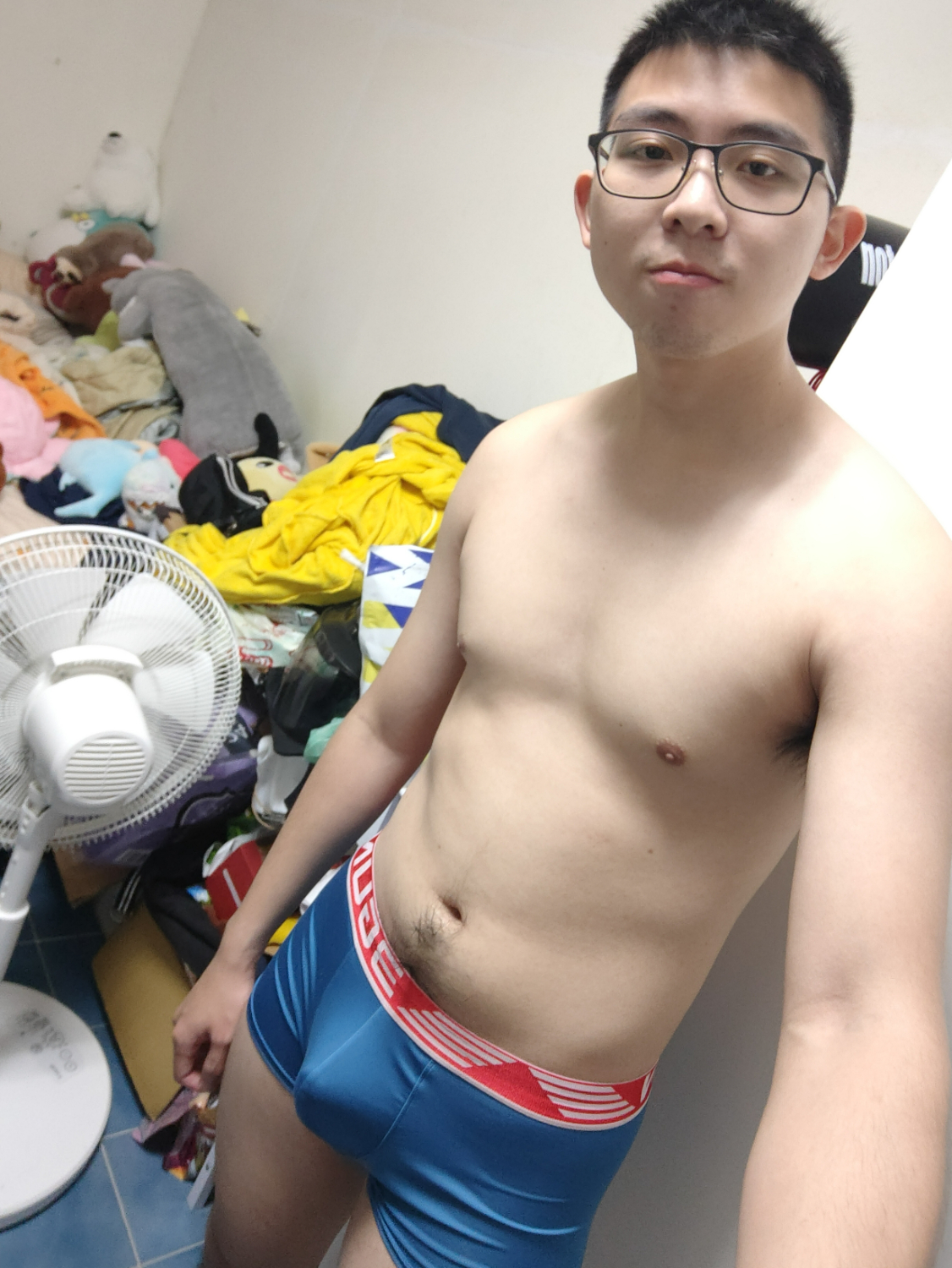 💦穿白襪尻尻