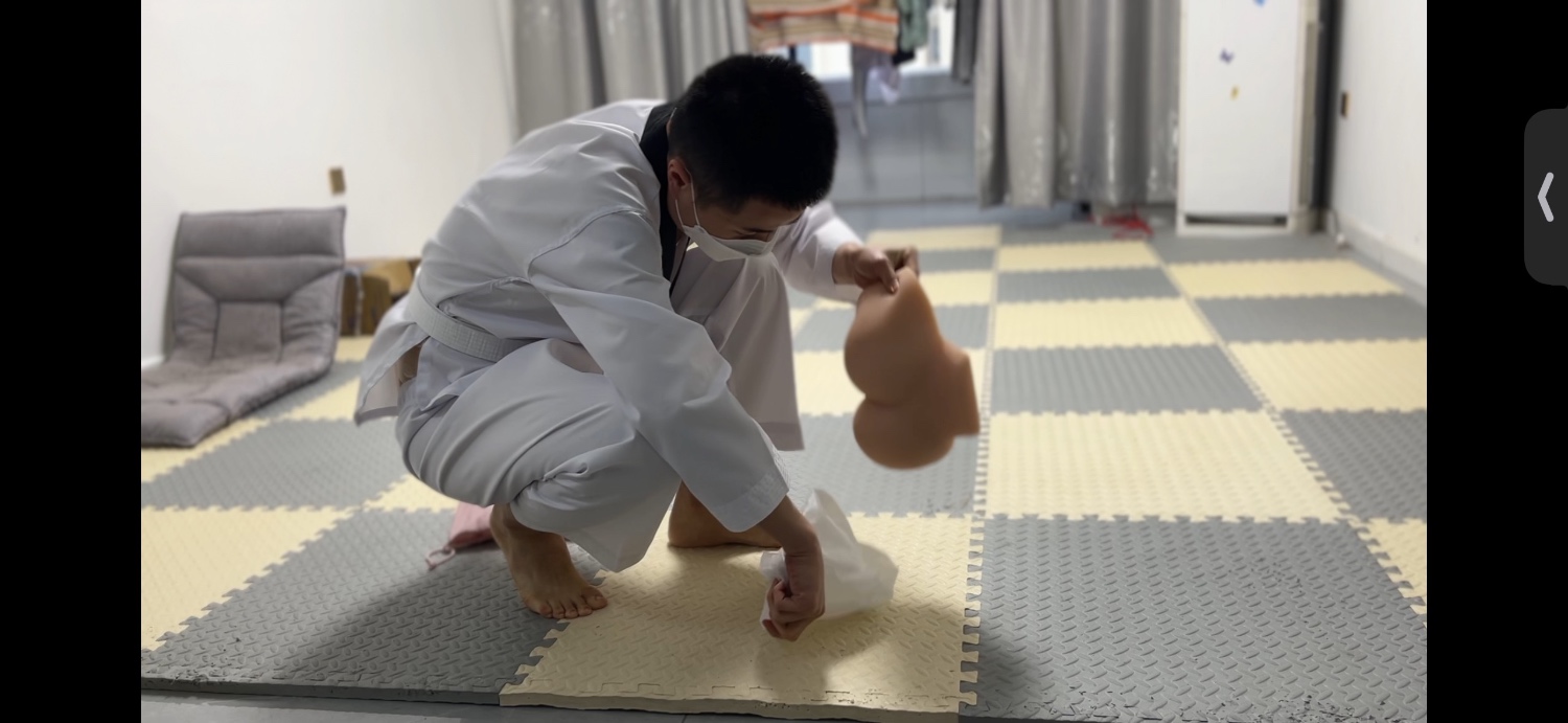 跆拳道小9踩硅膠肉臀!