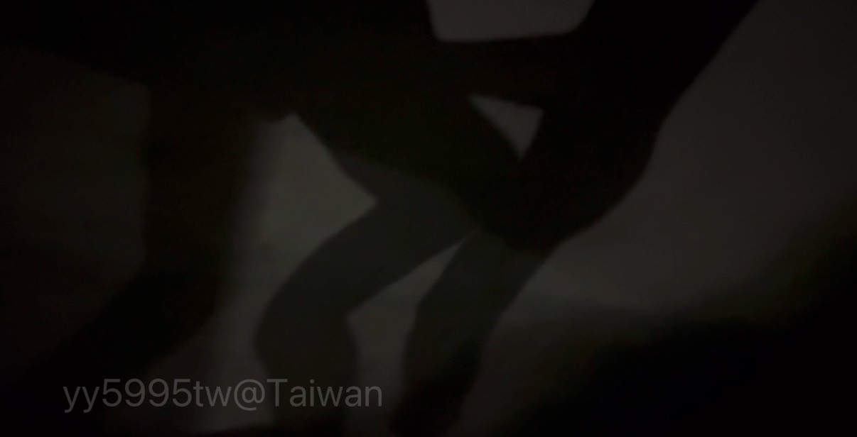 其實光看影子也是超滿遐想,好色好色
