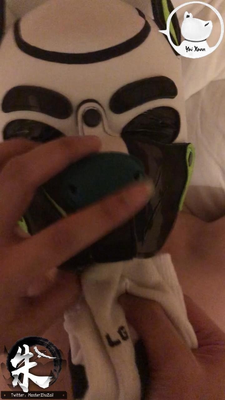 肌肉犬 口球+封嘴+頭套+臭襪全過程 3m26s