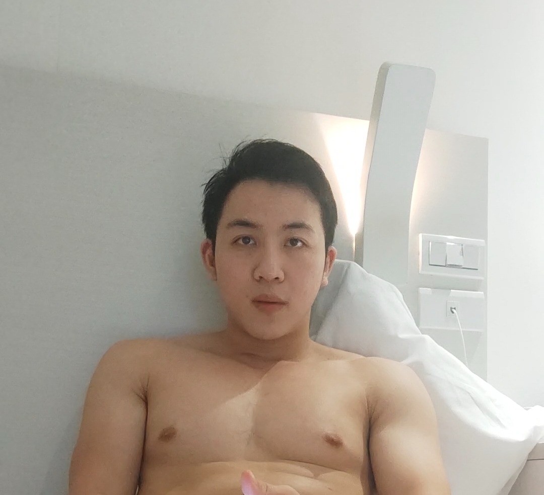 工作完忍不住又偷打了一槍