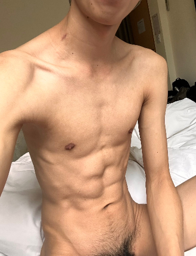 精瘦男紙