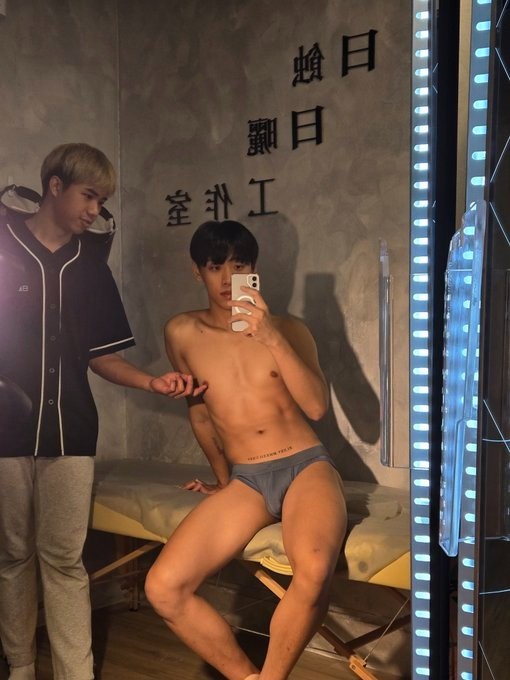 日曬小黑炭