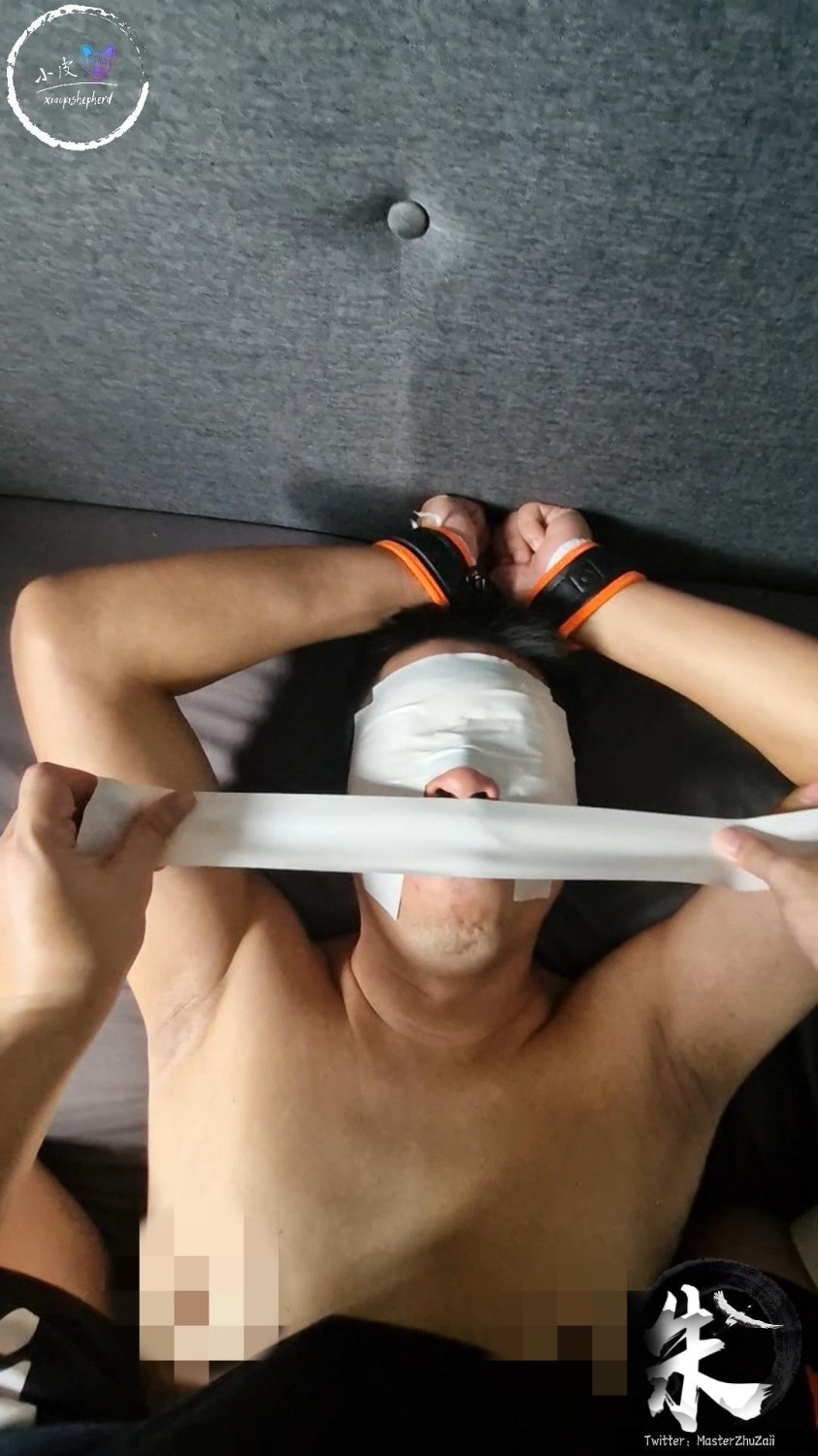 小皮 - 手銬固定, 封嘴, 蒙眼, 口塞, 小露臉 6m28s