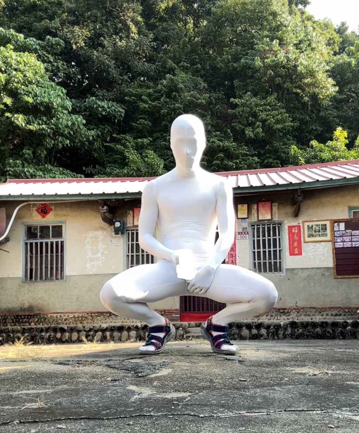 白色