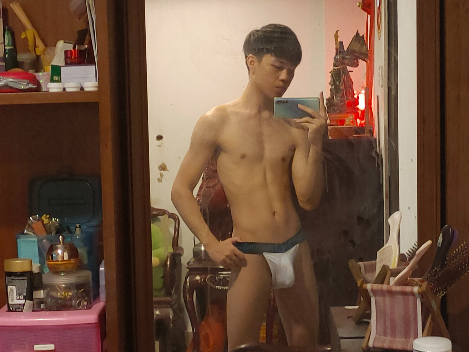 被口射在嘴巴里弟弟吞了?