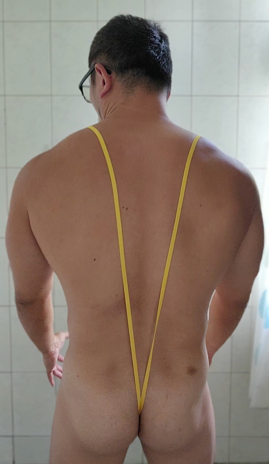 新制服對屁股很不友善耶