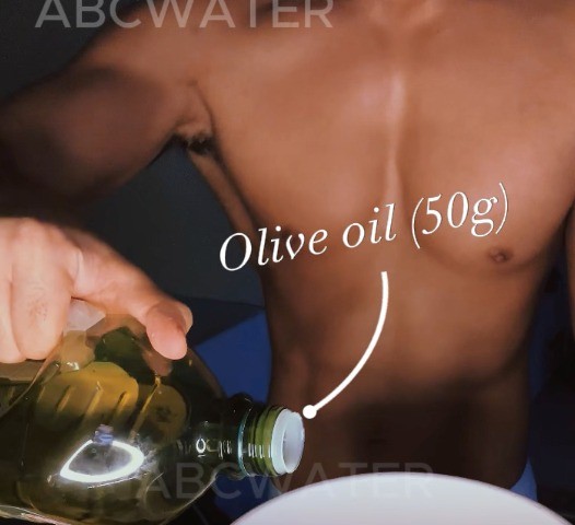 我们来做长腿男人的食物。