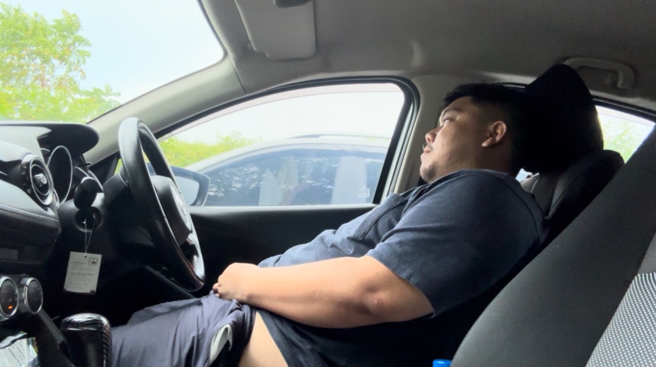 💥Full video - Masturbate in the car 🐻💦💦