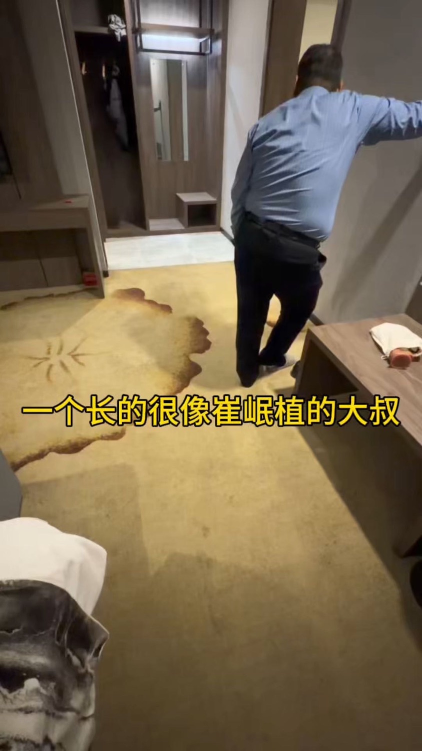 (tou录)一个长的很像崔岷植的大叔