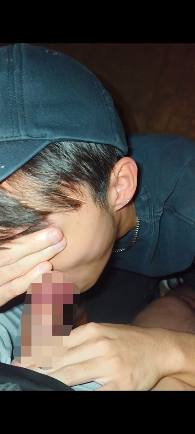 野外內射體育小母狗-2 吃屌篇