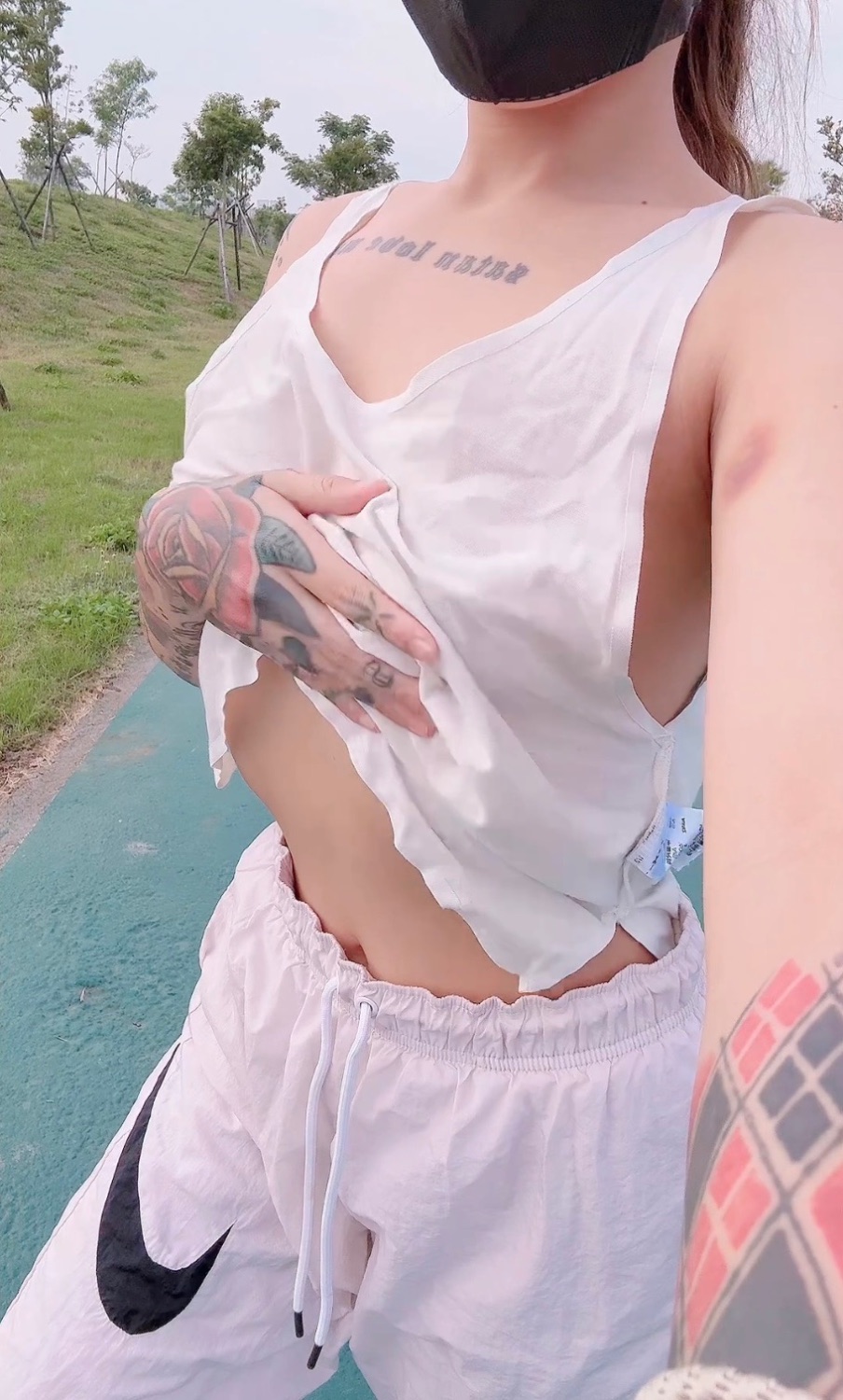 公園晨跑露出🤫露點無碼🔞❤️