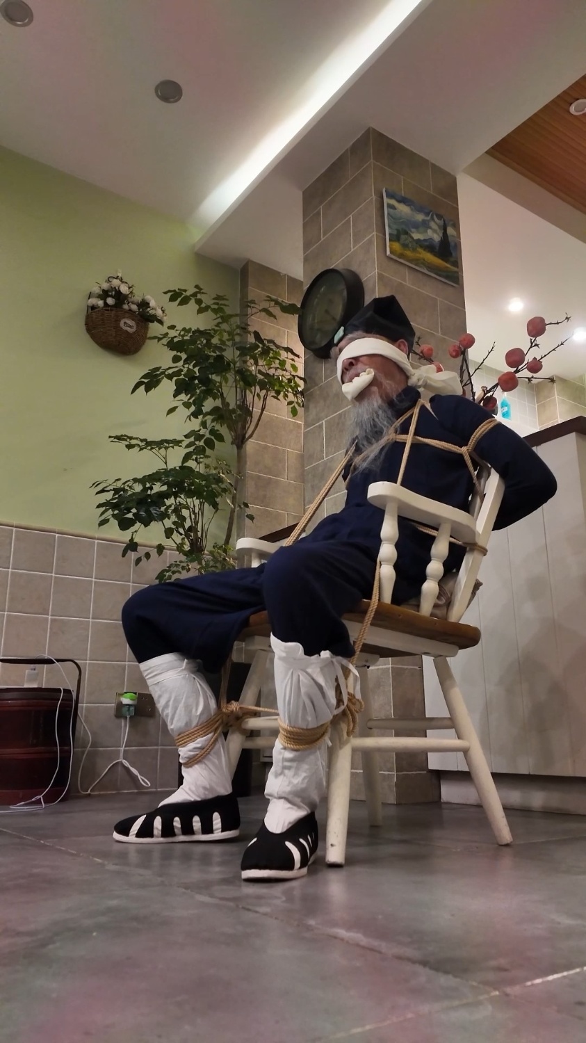 意淫篇：摸稍迷晕道士爷爷！