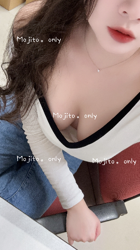 珊珊。W