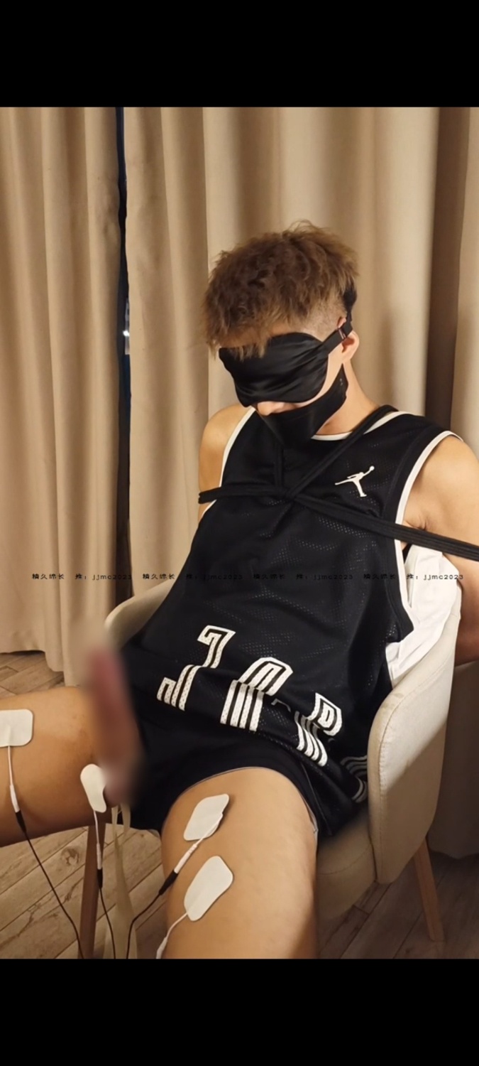 篮球粗屌潮男帅哥