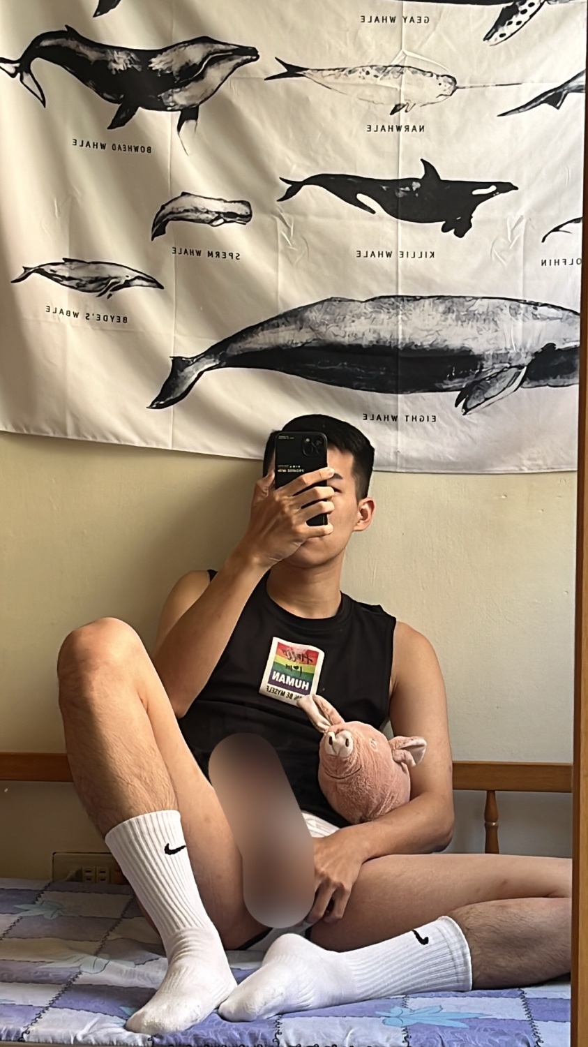 不小心射在白襪上了