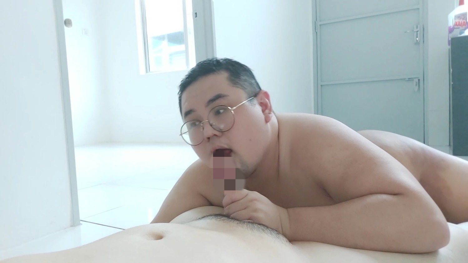 色心起的時候不理在什麼地方果斷撲倒男友狂吃,男友真的很耐吸,吸了8分鐘都還是硬硬不射😍😍😍